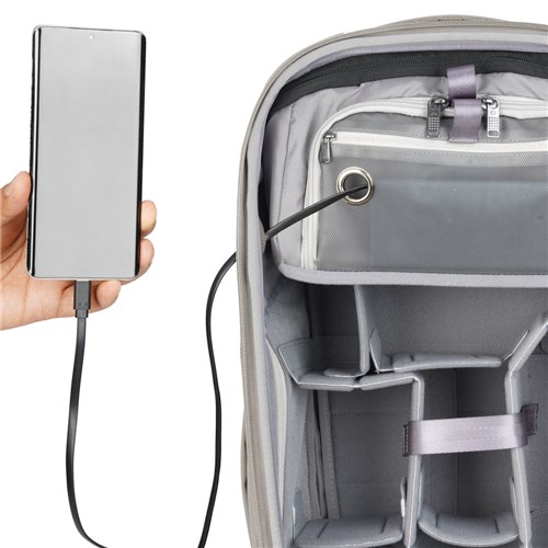 Vanguard Veo Metro B25L Camera Backpack Cream V254562_4 - Theodist