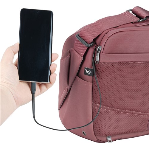 Vanguard V254777 VEO Metro S9L Camera Shoulder Bag, Magenta, 026196360155_11 - Theodist