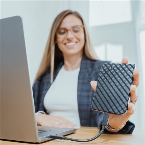 Verbatim 53249 256GB Store ‘N’ Go USB 3.2 Gen 1 Portable SSD, USB-C to USAB-A Cable_3 - Theodist